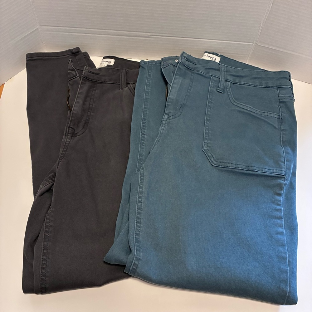 Maurices High-Rise Slim Straight Jeans in Gray-Blue and Short High Rise Jegging